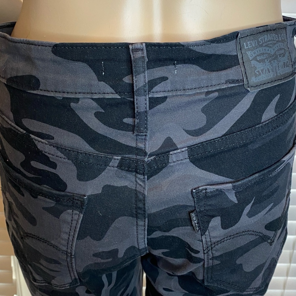 Levi's Levi Strauss & Co. High-Rise Skinny Ankle Jeans Blk Camouflage Sz 29 EUC - Picture 8 of 9